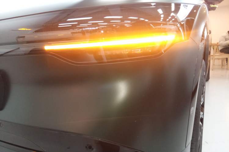 Used Zeekr 7X 2025 100kWh Long-Range All-Wheel Drive Intelligent Driving Version Left Front Headlight