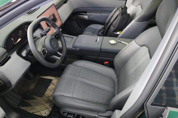 Used Zeekr 7X 2025 75 kWh Rear-Wheel Drive Intelligent Driving Version Left Front Seat