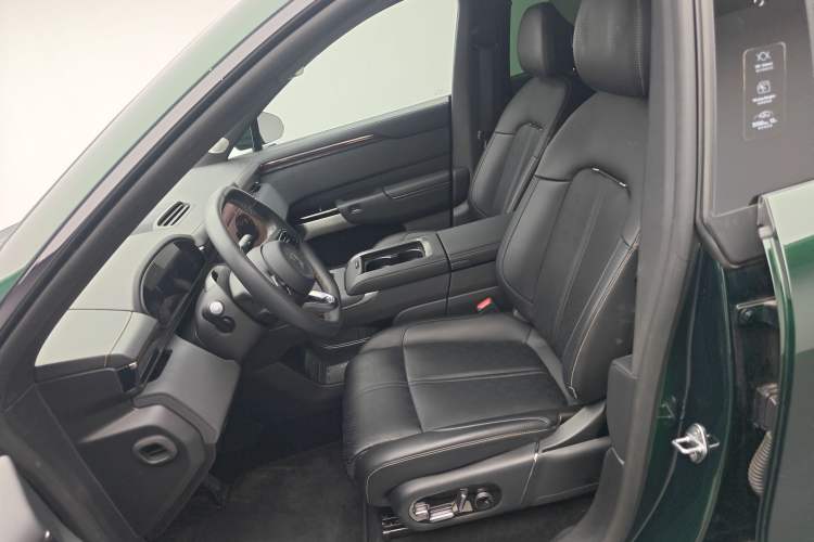 Used Zeekr 7X 2025 100 kWh Long-Range Rear-Wheel Drive with Intelligent Driving Features Left Front Seat