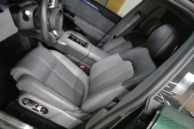 Used Zeekr 7X 2025 100kWh Long-Range All-Wheel Drive Intelligent Driving Version Left Front Seat