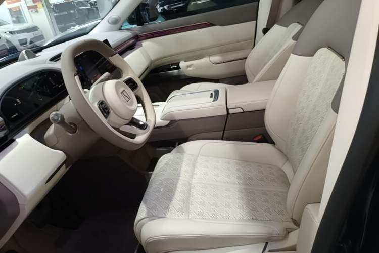 Used Zeekr 7X 2025 75 kWh Rear-Wheel Drive Intelligent Driving Version Left Front Seat