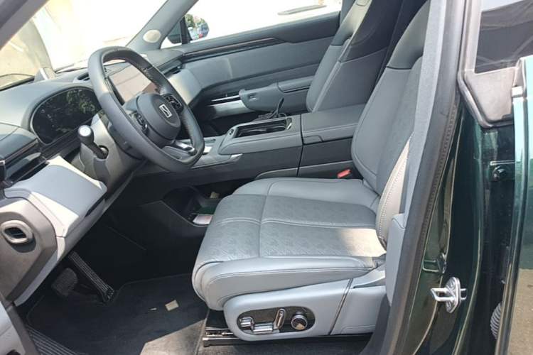 Used Zeekr 7X 2025 75 kWh Rear-Wheel Drive Intelligent Driving Version Left Front Seat