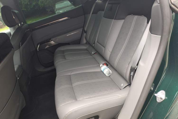 Used Zeekr 7X 2025 100kWh Long-Range All-Wheel Drive Intelligent Driving Version Left Rear Seat