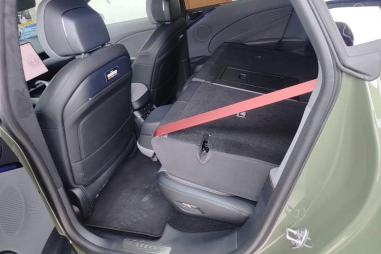 Used Zeekr 7X 2025 75 kWh Rear-Wheel Drive Intelligent Driving Version Left Rear Seat