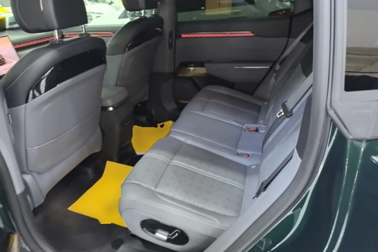 Used Zeekr 7X 2025 100kWh Long-Range All-Wheel Drive Intelligent Driving Version Left Rear Seat