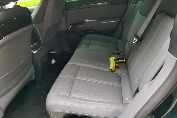 Used Zeekr 7X 2025 75 kWh Rear-Wheel Drive Intelligent Driving Version Left Rear Seat