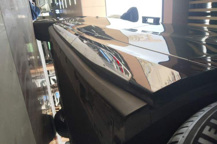 Used Zeekr 7X 2025 100kWh Long-Range All-Wheel Drive Intelligent Driving Version Left Side Sill