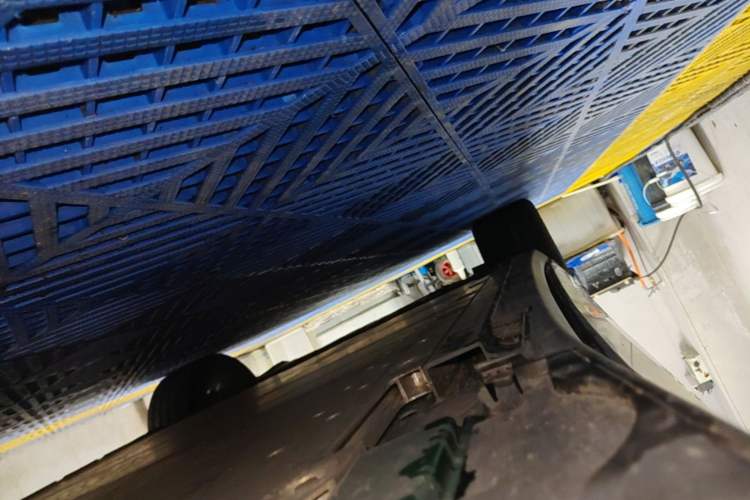 Used Zeekr 7X 2025 75 kWh Rear-Wheel Drive Intelligent Driving Version Left Side Sill
