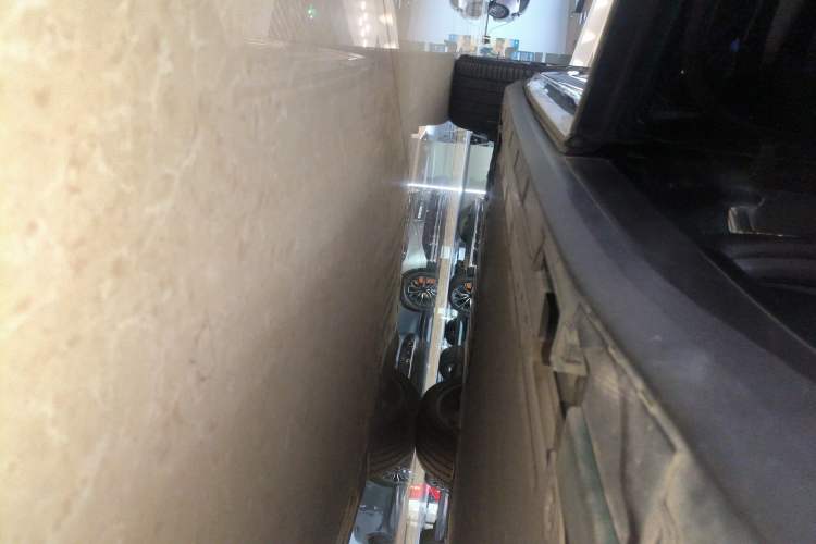 Used Zeekr 7X 2025 100kWh Long-Range All-Wheel Drive Intelligent Driving Version Left Side Sill