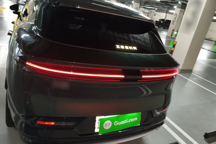 Used Zeekr 7X 2025 100 kWh Long-Range Rear-Wheel Drive with Intelligent Driving Features Rear