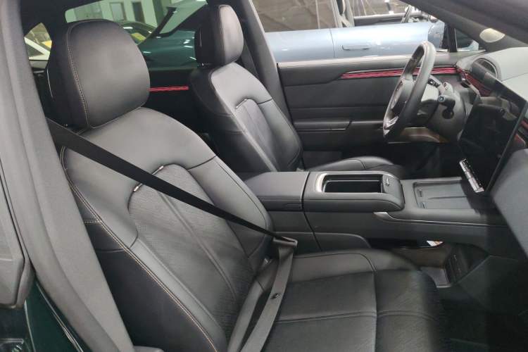 Used Zeekr 7X 2025 100 kWh Long-Range Rear-Wheel Drive with Intelligent Driving Features Right Front Seat