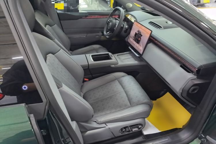 Used Zeekr 7X 2025 100kWh Long-Range All-Wheel Drive Intelligent Driving Version Right Front Seat