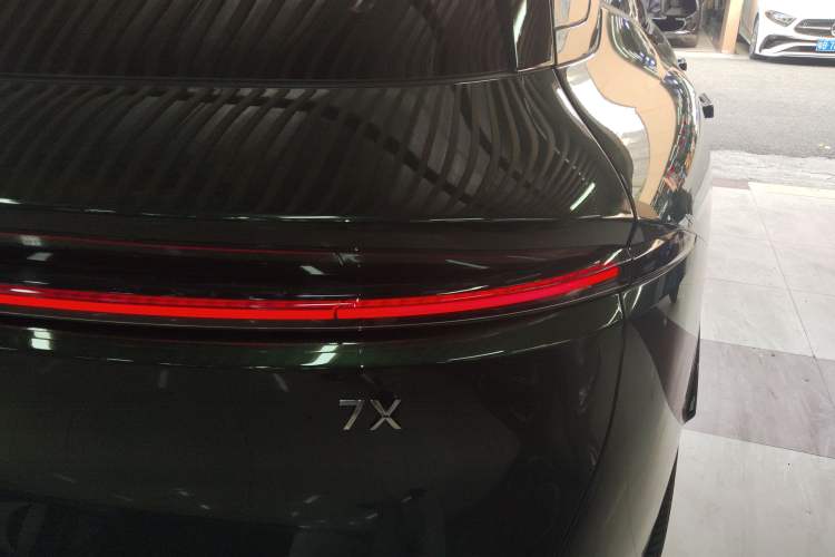 Used Zeekr 7X 2025 100kWh Long-Range All-Wheel Drive Intelligent Driving Version Right Rear Taillight