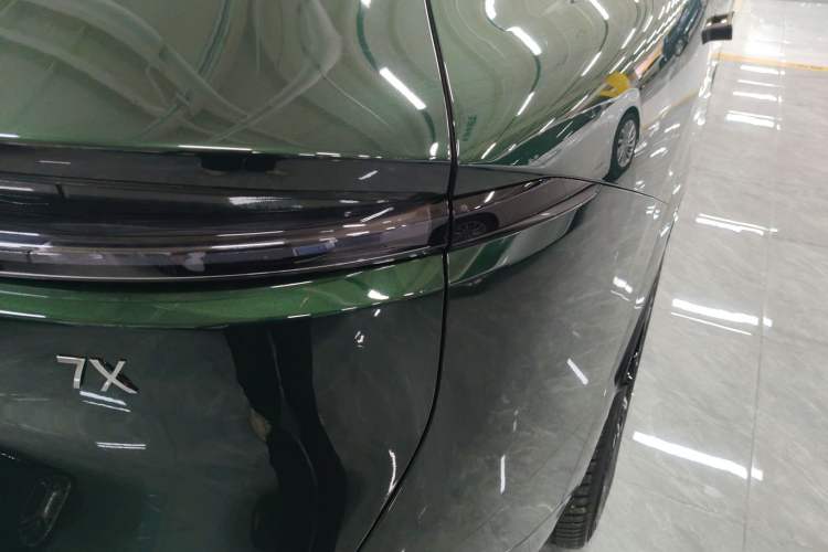 Used Zeekr 7X 2025 100 kWh Long-Range Rear-Wheel Drive with Intelligent Driving Features Right Rear Taillight