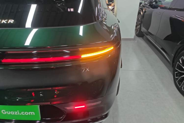 Used Zeekr 7X 2025 100 kWh Long-Range Rear-Wheel Drive with Intelligent Driving Features Right Rear Taillight