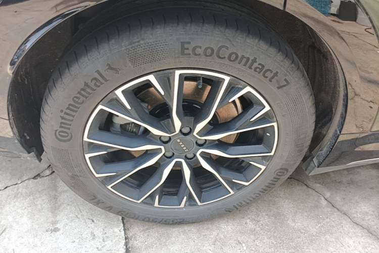 Used Zeekr 7X 2025 75 kWh Rear-Wheel Drive Intelligent Driving Version Right Rear Wheel Hub