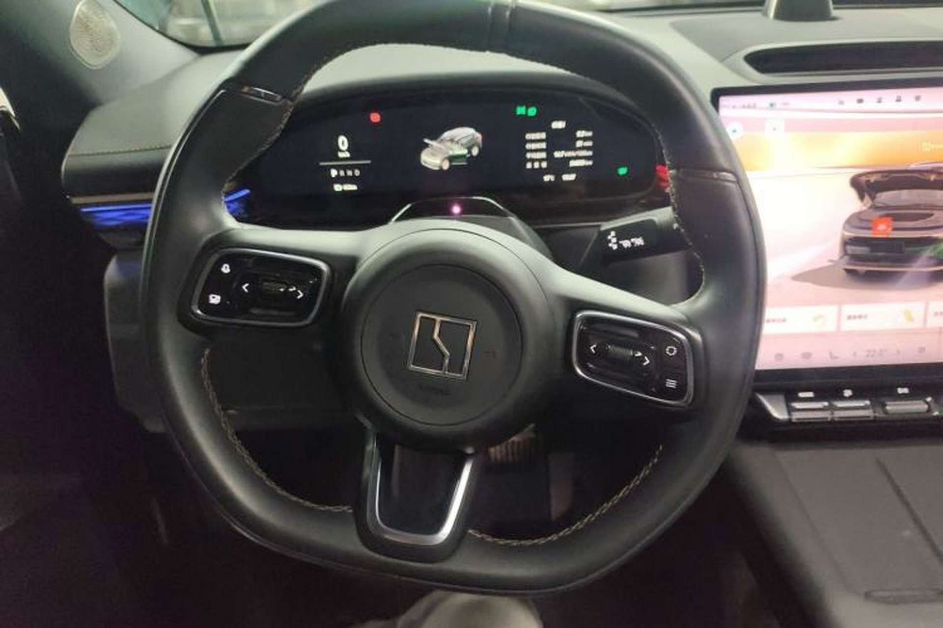 Used Zeekr 7X 2025 100 kWh Long-Range Rear-Wheel Drive with Intelligent Driving Features Steering Wheel