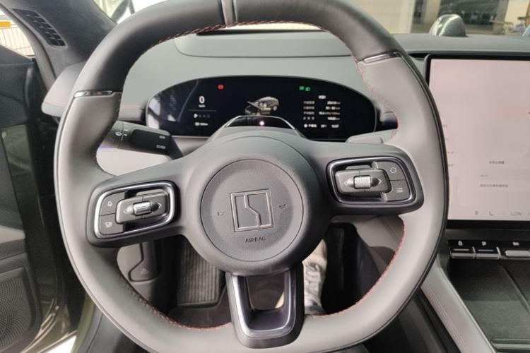 Used Zeekr 7X 2025 75 kWh Rear-Wheel Drive Intelligent Driving Version Steering Wheel