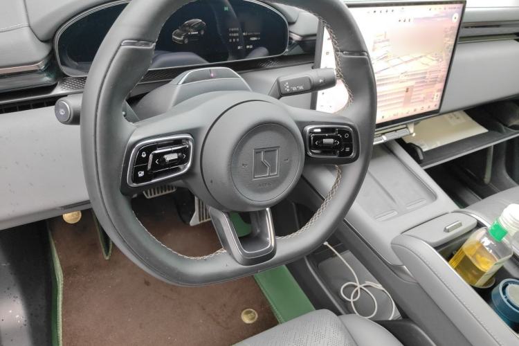 Used Zeekr 7X 2025 75 kWh Rear-Wheel Drive Intelligent Driving Version Steering Wheel