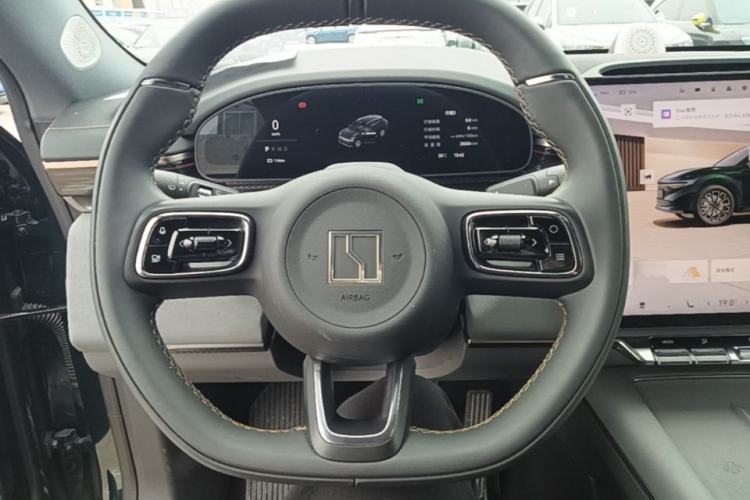 Used Zeekr 7X 2025 75 kWh Rear-Wheel Drive Intelligent Driving Version Steering Wheel