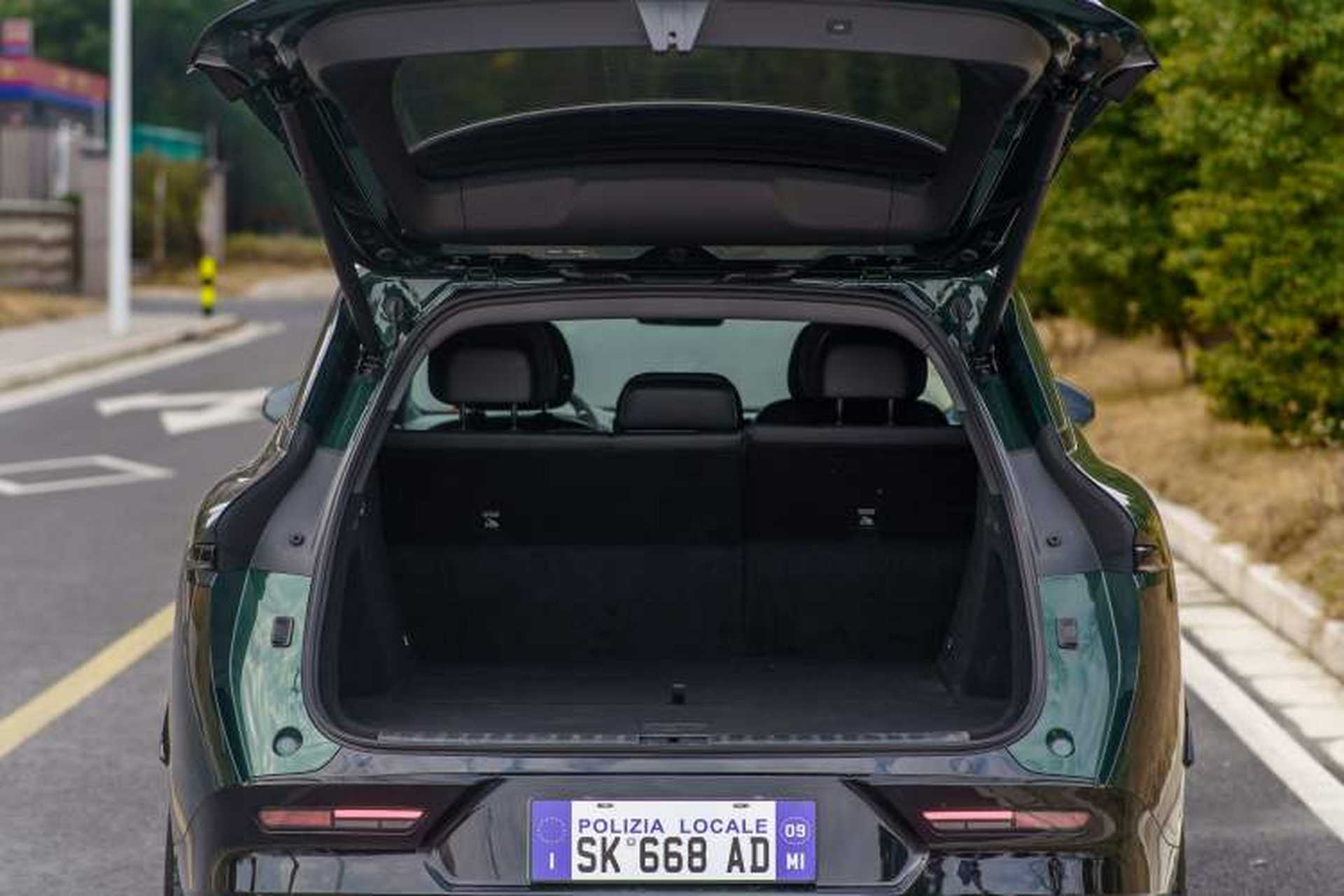 Used Zeekr 7X 2025 75 kWh Rear-Wheel Drive Intelligent Driving Version Trunk
