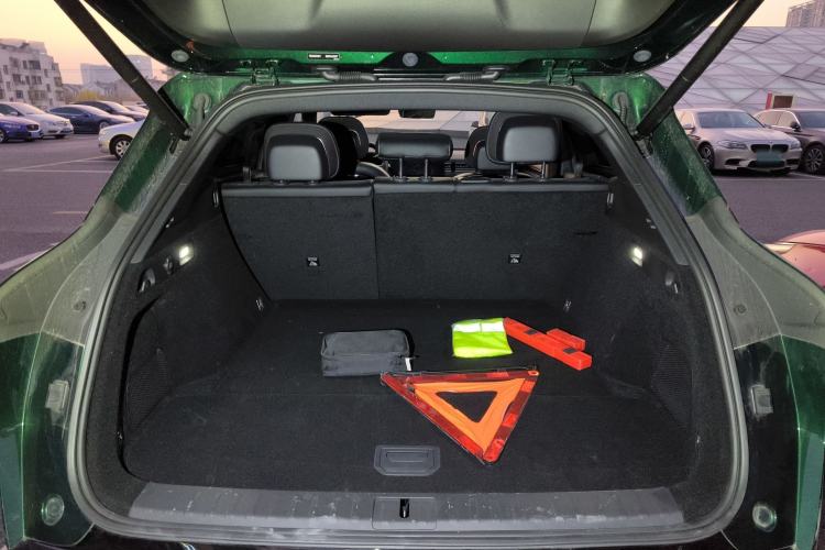 Used Zeekr 7X 2025 100 kWh Long-Range Rear-Wheel Drive with Intelligent Driving Features Trunk