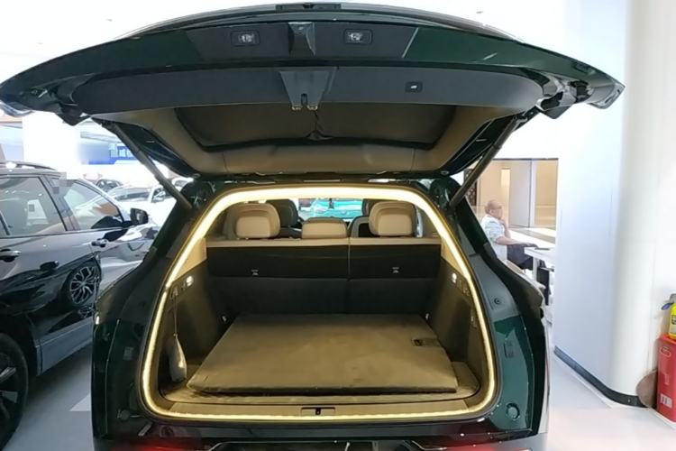 Used Zeekr 7X 2025 100kWh Long-Range All-Wheel Drive Intelligent Driving Version Trunk