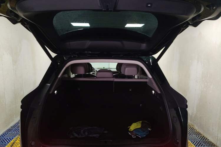 Used Zeekr 7X 2025 75 kWh Rear-Wheel Drive Intelligent Driving Version Trunk