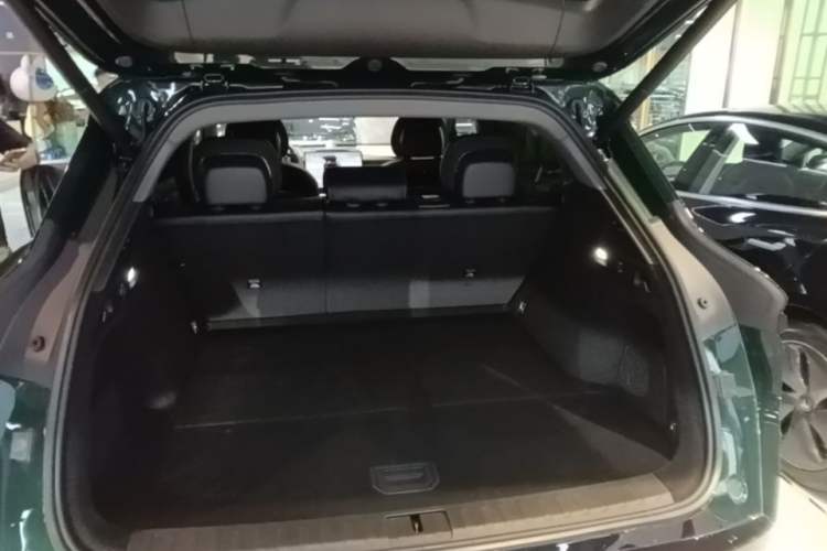 Used Zeekr 7X 2025 100kWh Long-Range All-Wheel Drive Intelligent Driving Version Trunk