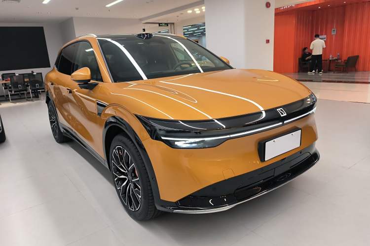 Used Zeekr 7X 2025 100 kWh Long-Range Rear-Wheel Drive with Intelligent Driving Features Front Right 45 Deg