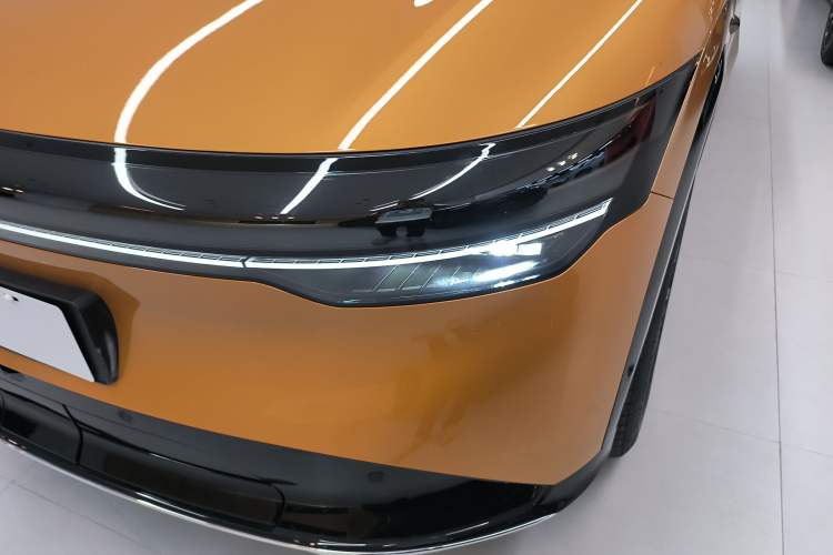 Used Zeekr 7X 2025 100 kWh Long-Range Rear-Wheel Drive with Intelligent Driving Features Left Front Headlight