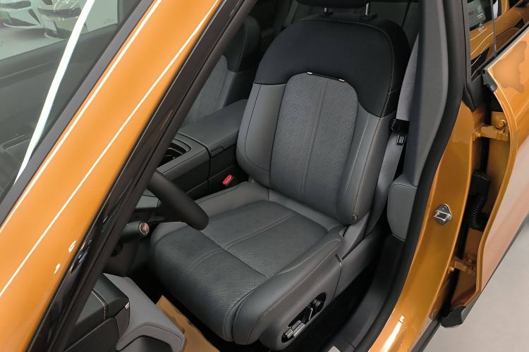 Used Zeekr 7X 2025 100 kWh Long-Range Rear-Wheel Drive with Intelligent Driving Features Left Front Seat