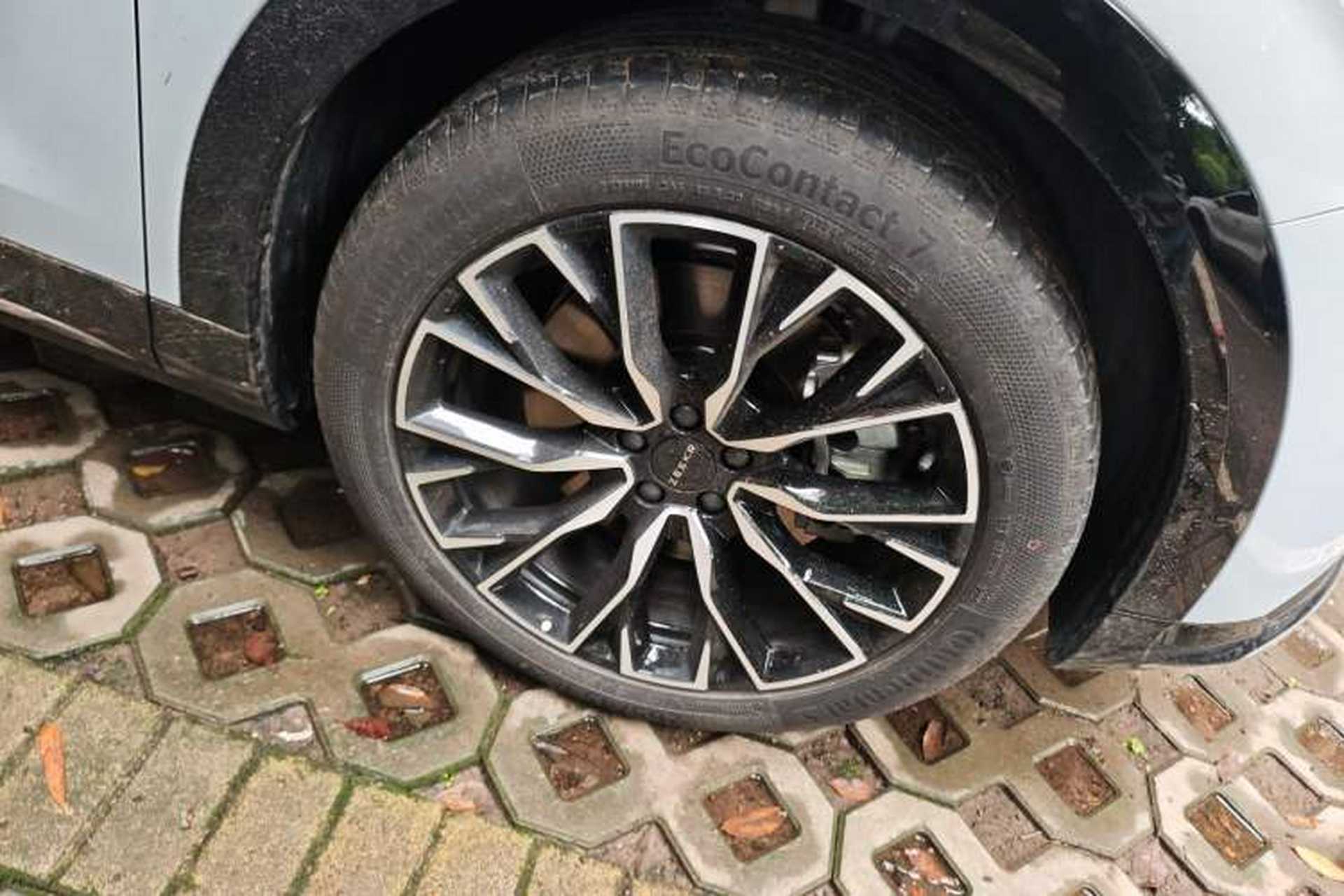 Used Zeekr 7X 2025 75 kWh Rear-Wheel Drive Intelligent Driving Version Right Front Wheel Hub