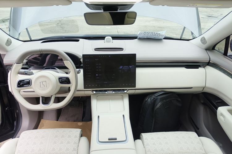Used Zeekr 7X 2025 100 kWh Long-Range Rear-Wheel Drive with Intelligent Driving Features Center Console