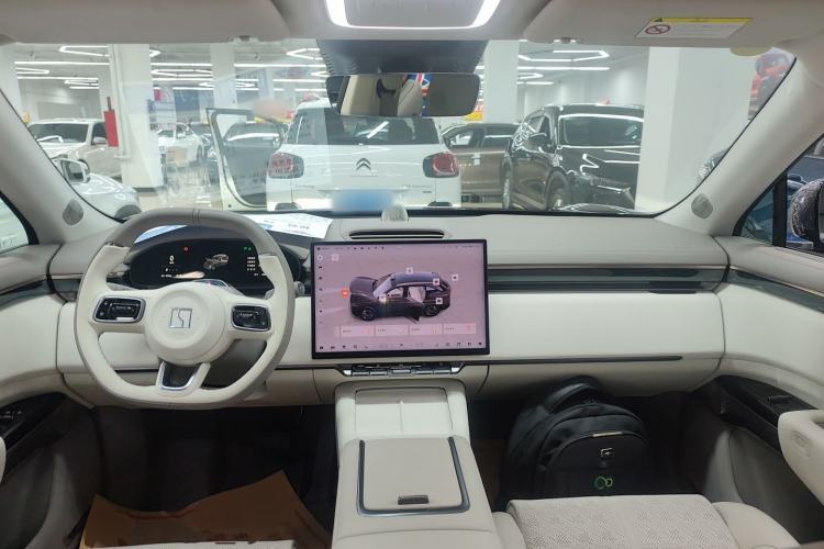 Used Zeekr 7X 2025 100kWh Long-Range All-Wheel Drive Intelligent Driving Version Center Console