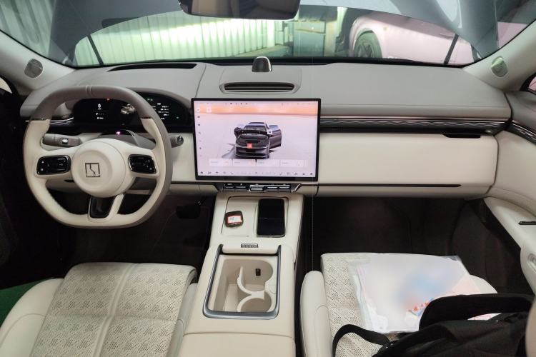 Used Zeekr 7X 2025 75 kWh Rear-Wheel Drive Intelligent Driving Version Center Console