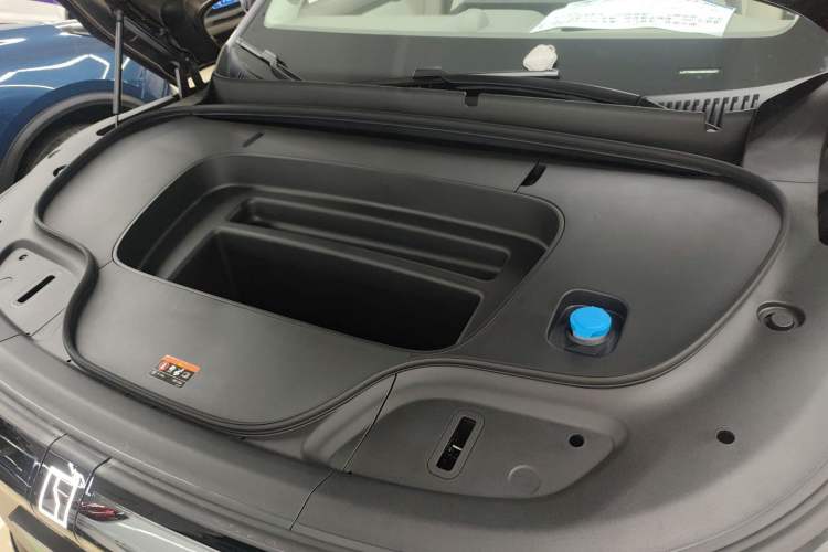 Used Zeekr 7X 2025 100kWh Long-Range All-Wheel Drive Intelligent Driving Version Engine Bay