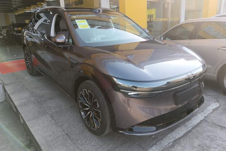 Used Zeekr 7X 2025 100 kWh Long-Range Rear-Wheel Drive with Intelligent Driving Features Exterior 2