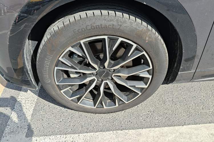 Used Zeekr 7X 2025 75 kWh Rear-Wheel Drive Intelligent Driving Version Exterior 4