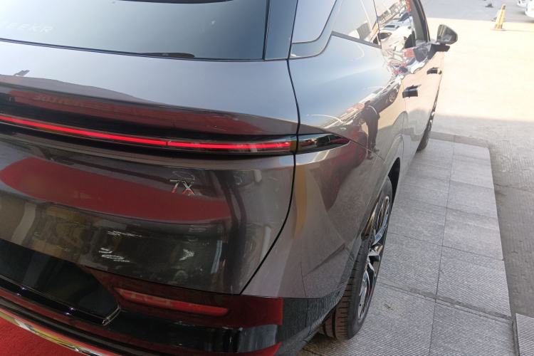 Used Zeekr 7X 2025 100 kWh Long-Range Rear-Wheel Drive with Intelligent Driving Features Exterior 6