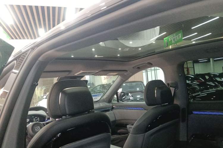Used Zeekr 7X 2025 100 kWh Long-Range Rear-Wheel Drive with Intelligent Driving Features Headliner