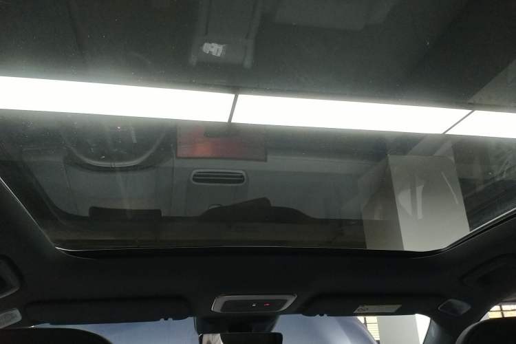 Used Zeekr 7X 2025 75 kWh Rear-Wheel Drive Intelligent Driving Version Headliner