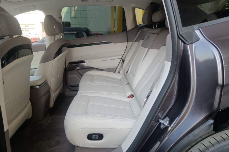 Used Zeekr 7X 2025 100 kWh Long-Range Rear-Wheel Drive with Intelligent Driving Features Interior 4