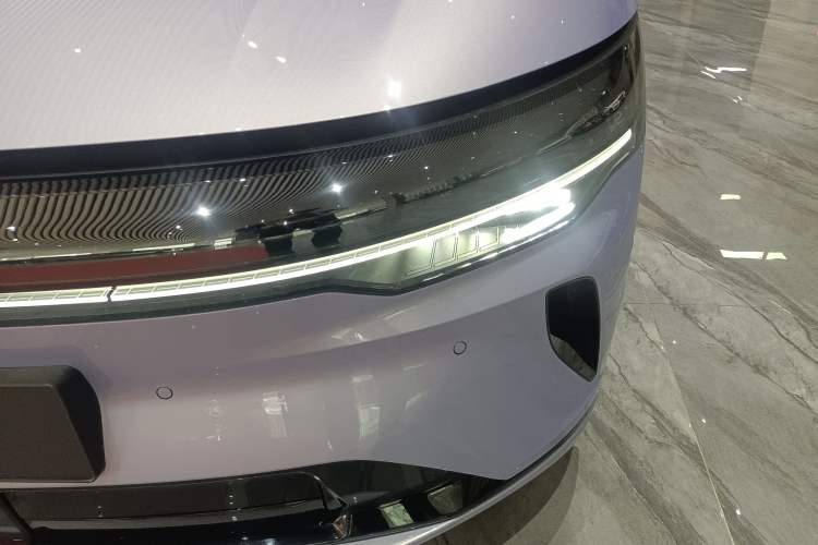 Used Zeekr 7X 2025 75 kWh Rear-Wheel Drive Intelligent Driving Version Left Front Headlight