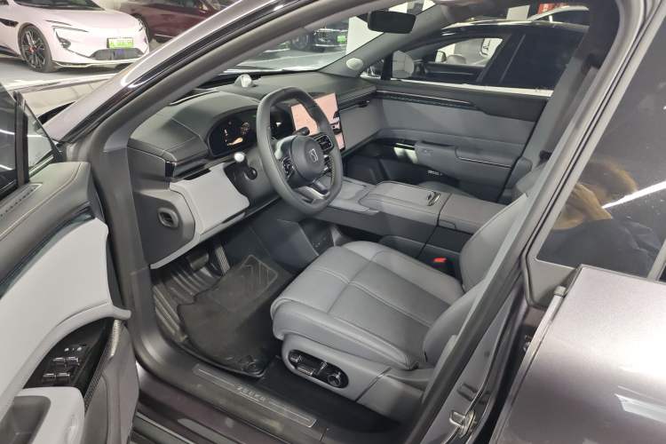 Used Zeekr 7X 2025 75 kWh Rear-Wheel Drive Intelligent Driving Version Left Front Seat