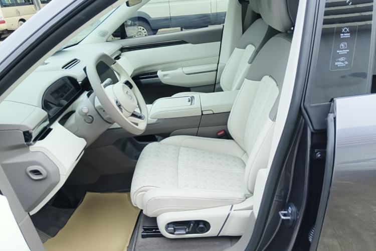 Used Zeekr 7X 2025 100 kWh Long-Range Rear-Wheel Drive with Intelligent Driving Features Left Front Seat