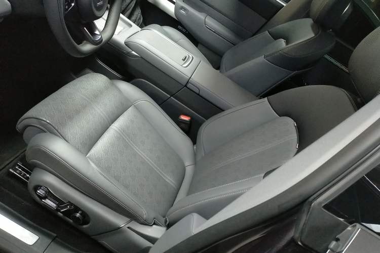 Used Zeekr 7X 2025 75 kWh Rear-Wheel Drive Intelligent Driving Version Left Front Seat