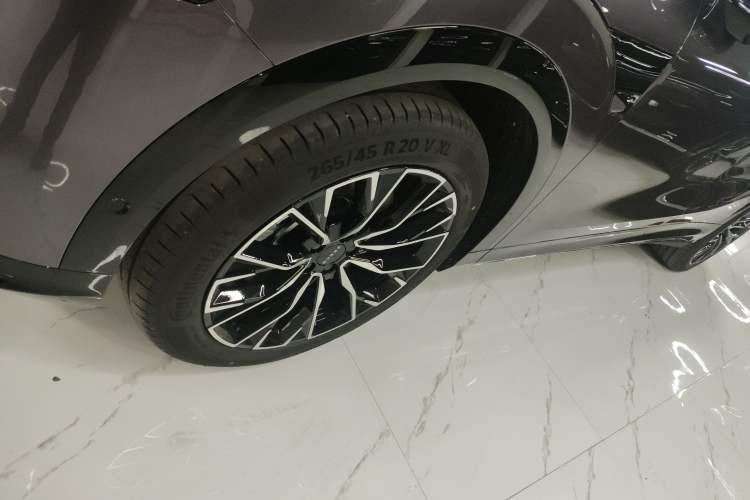 Used Zeekr 7X 2025 75 kWh Rear-Wheel Drive Intelligent Driving Version Left Front Wheel Hub