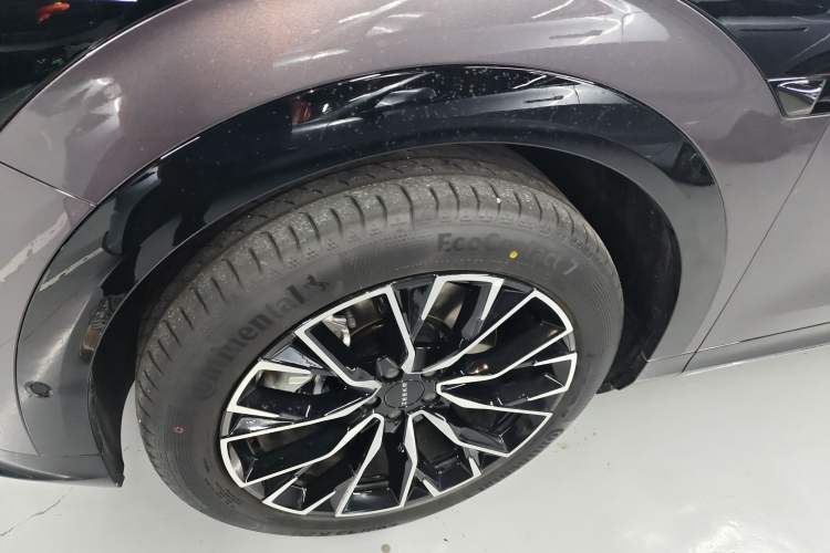 Used Zeekr 7X 2025 75 kWh Rear-Wheel Drive Intelligent Driving Version Left Front Wheel Hub