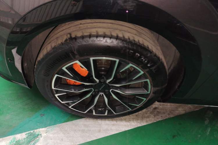 Used Zeekr 7X 2025 75 kWh Rear-Wheel Drive Intelligent Driving Version Left Front Wheel Hub